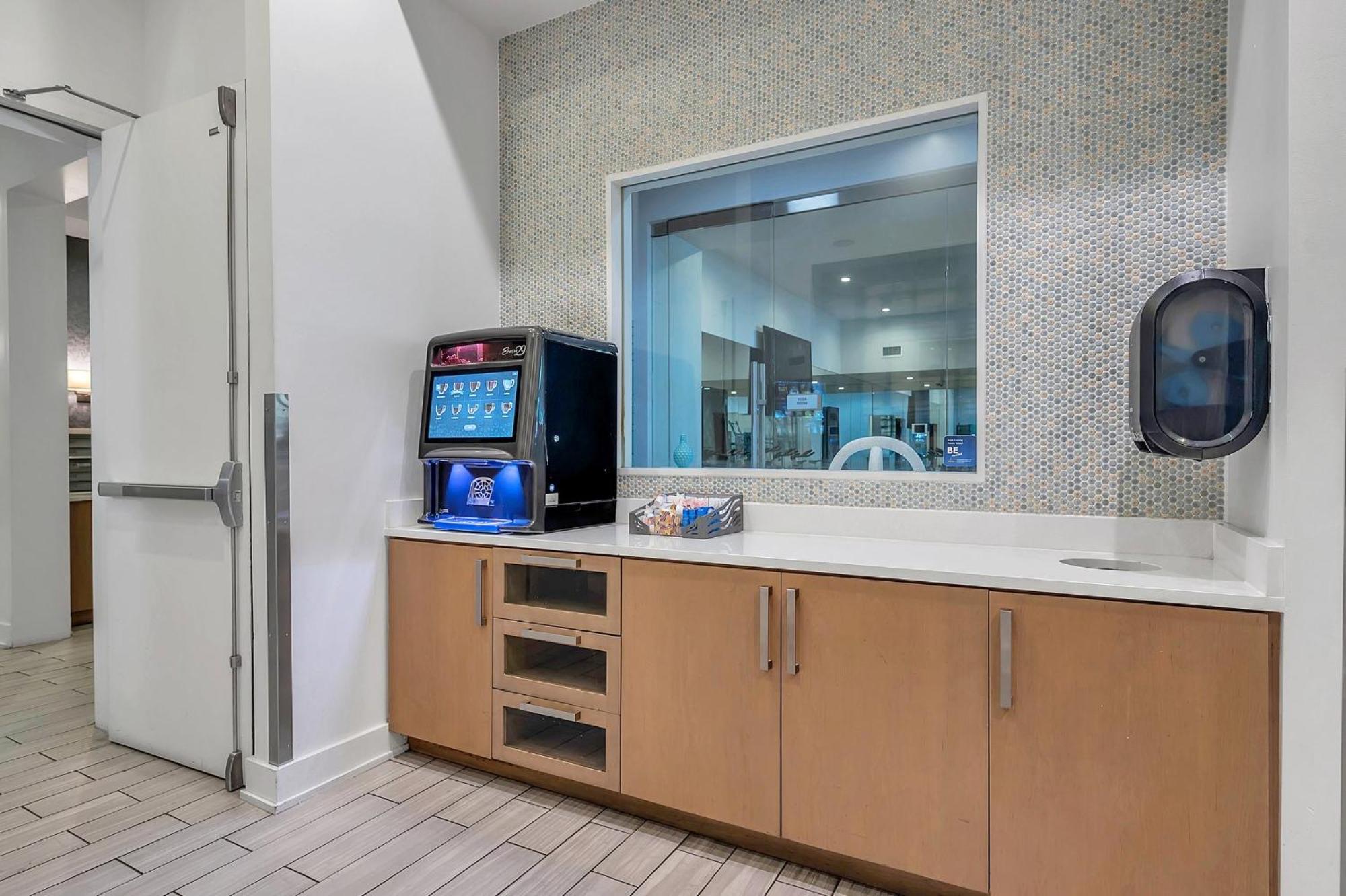 Luxury 1 Bedroom With Den Downtown Tampa Apt - City Views, Rooftop Pool, Workspace מראה חיצוני תמונה
